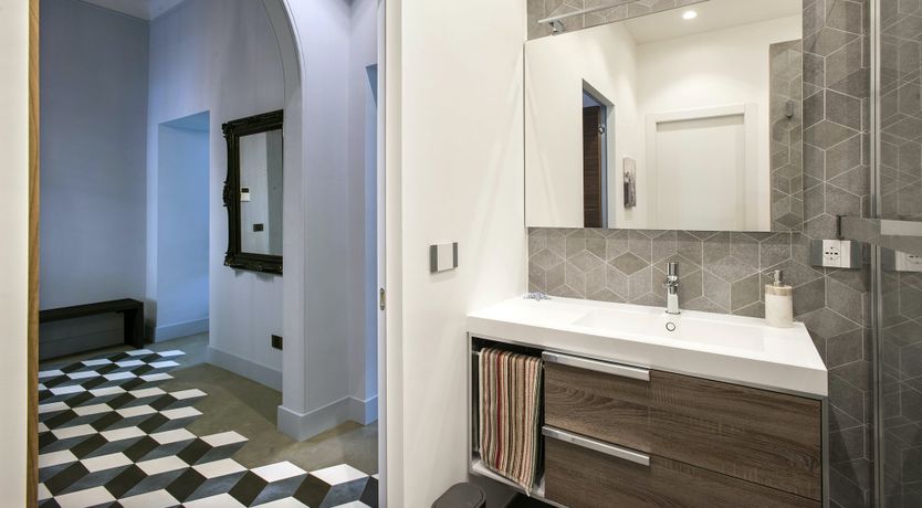 Photo of Verdant Verde