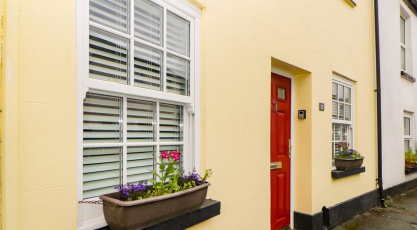 Photo of The Yellow House, 13 King Street