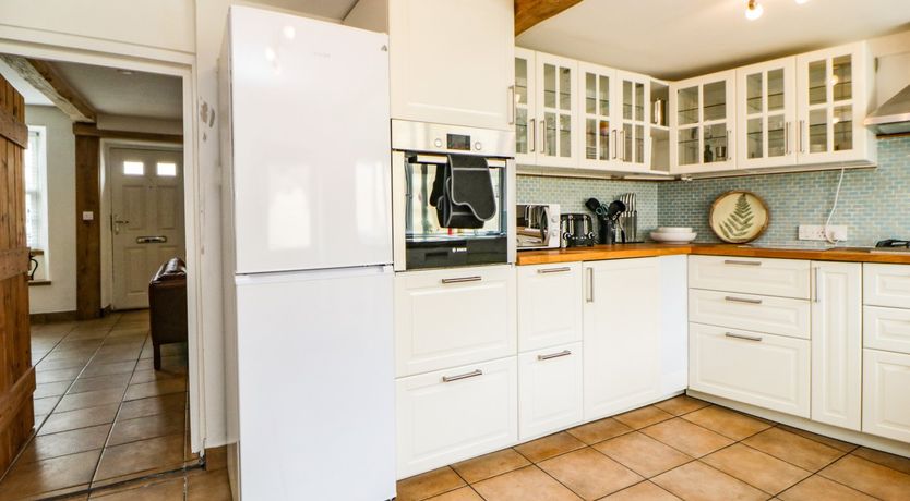 Photo of The Yellow House, 13 King Street