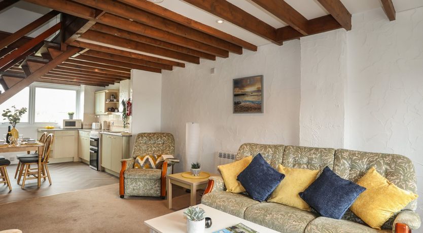 Photo of Fadrun - 3 Ty'n Don