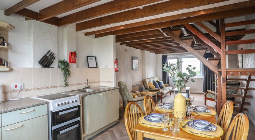 Photo of Fadrun - 3 Ty'n Don