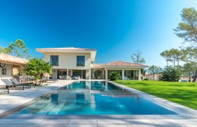 Photo of petanque-parlour