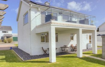 Eleri Holiday Cottage