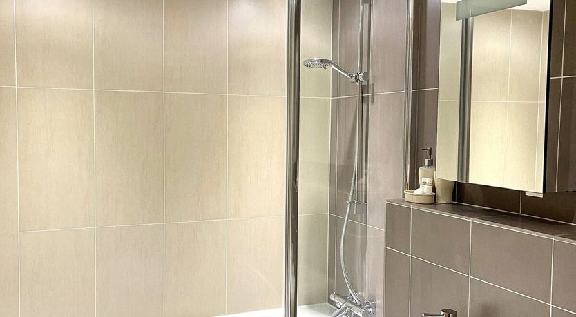 Photo of LUNA Beach - Luxury Carbis Bay Apartment + Parking