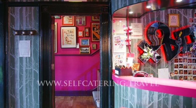 Photo of Hotel Pelirocco