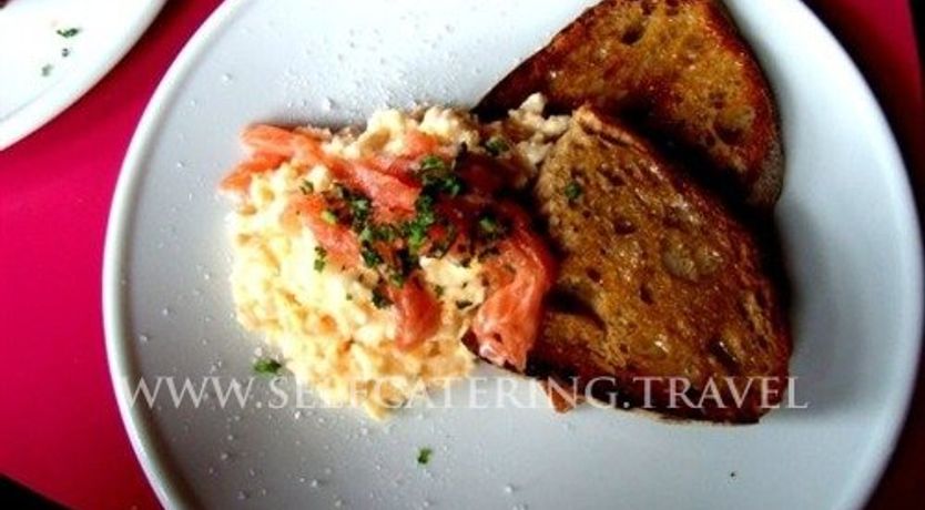 Photo of Hotel Pelirocco