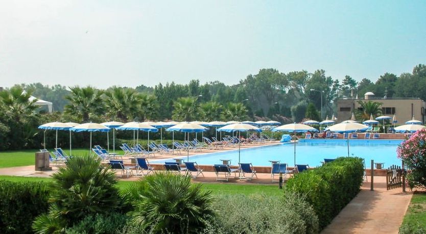 Photo of Cosmopolitan Golf (TIR280)