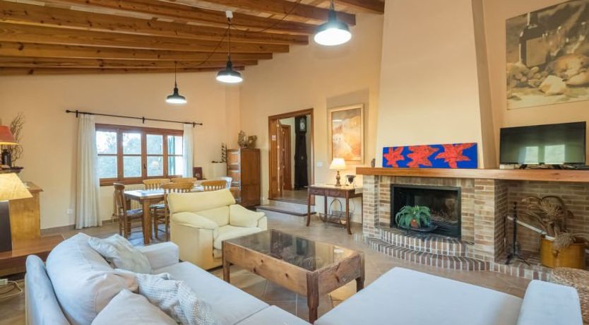 Photo of Es Barracar