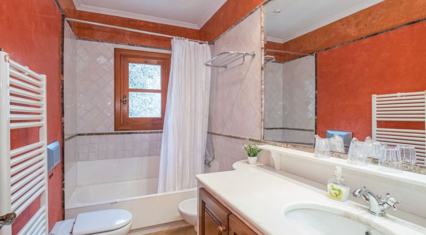 Photo of Es Barracar