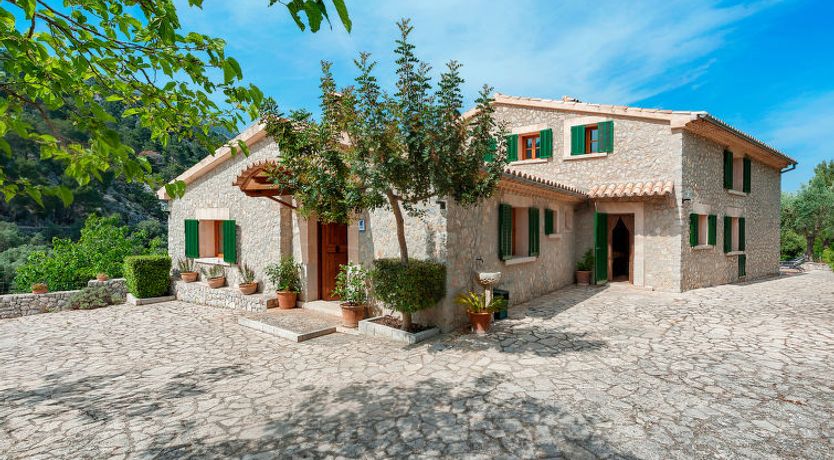 Photo of Es Barracar