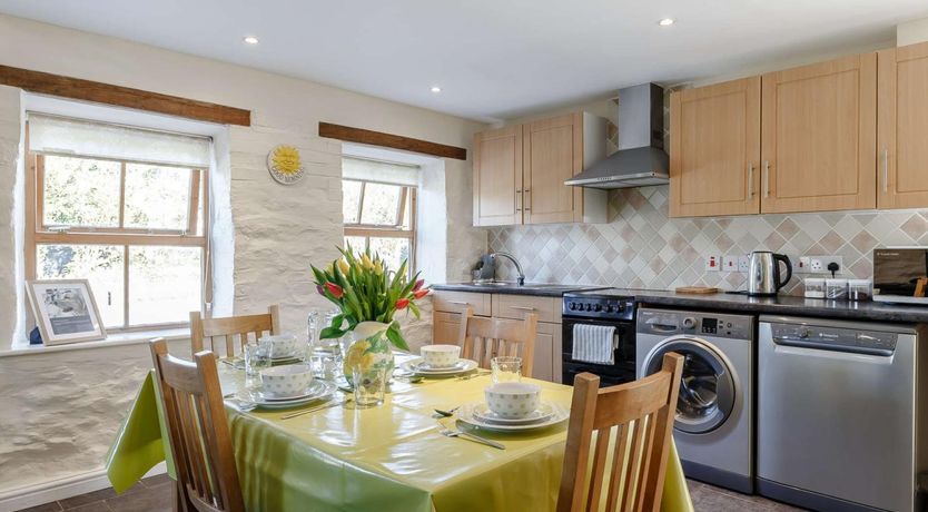 Photo of 2 Bed in Cambrose