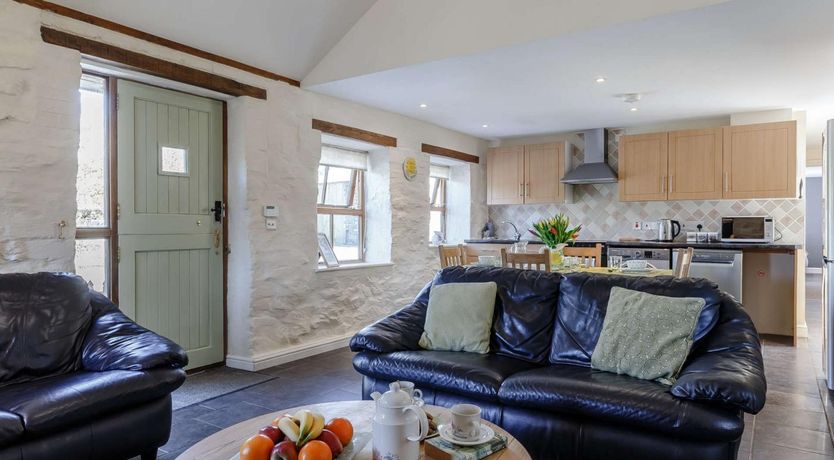 Photo of 2 Bed in Cambrose