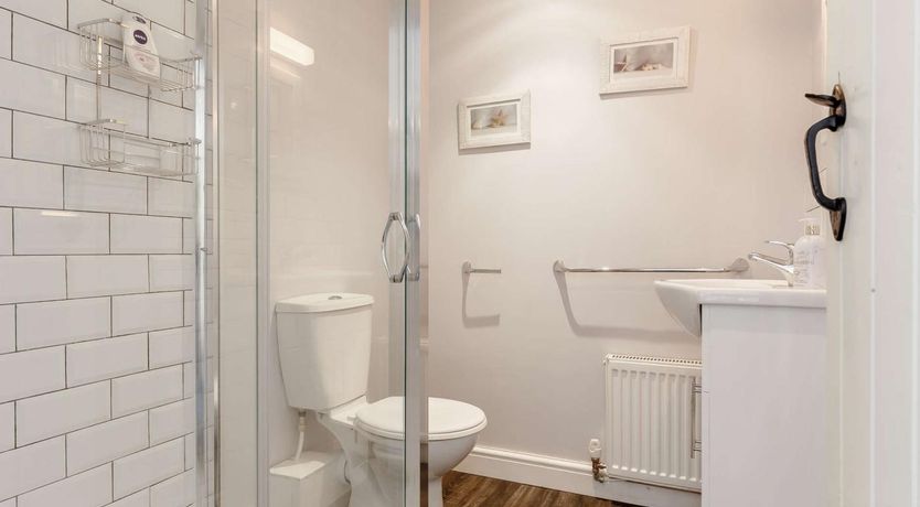 Photo of 2 Bed in Cambrose