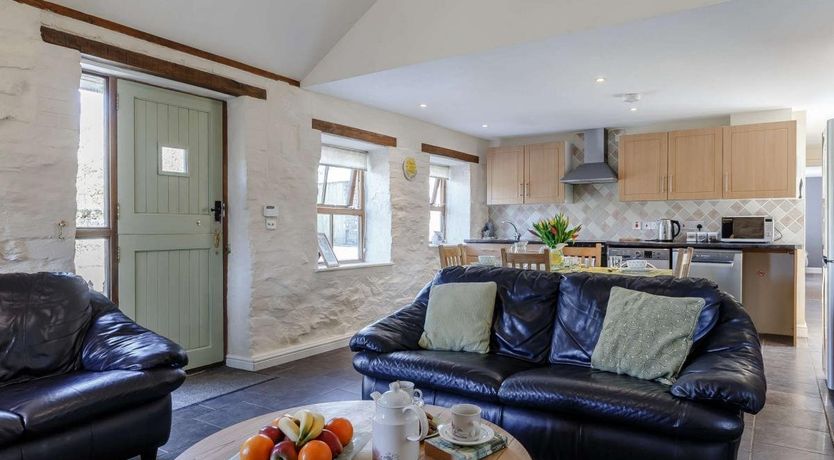 Photo of 2 Bed in Cambrose