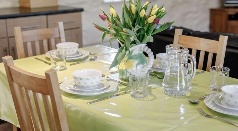 Photo of 2 Bed in Cambrose