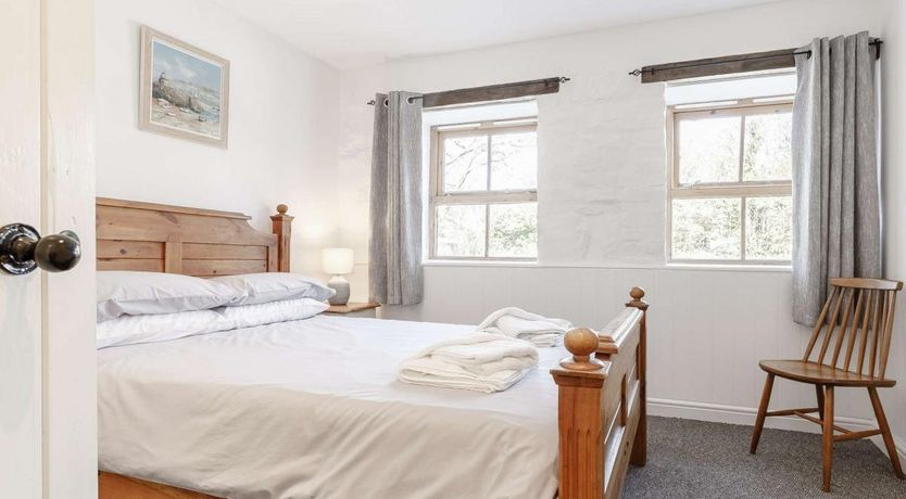 Photo of 2 Bed in Cambrose