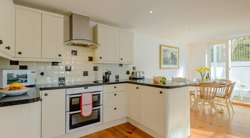 Photo of 4 Bed in West Lulworth