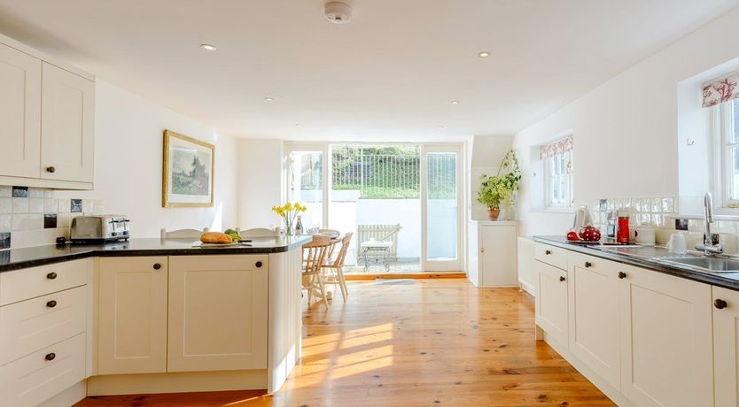 Photo of 4 Bed in West Lulworth