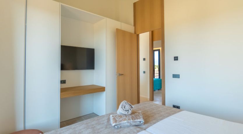 Photo of Can Navarro