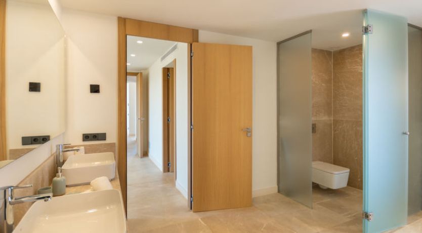 Photo of Can Navarro