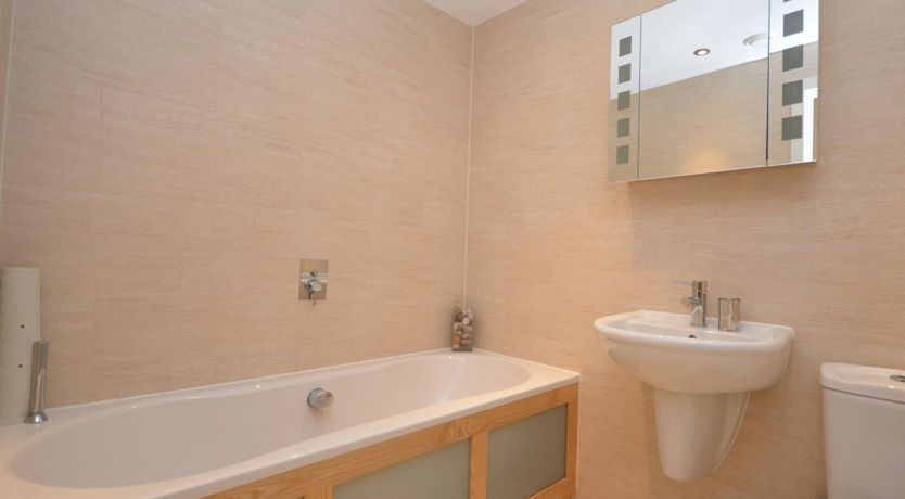 Photo of 2 Bed in Bridport