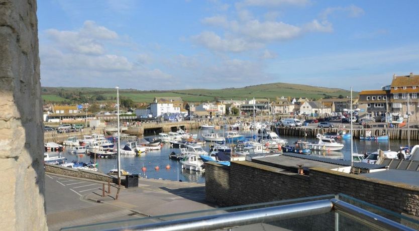 Photo of 2 Bed in West Bay