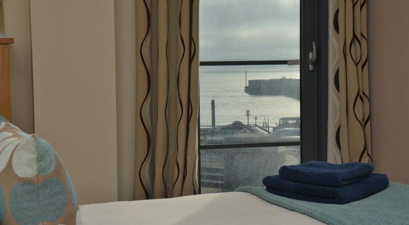 Photo of 2 Bed in West Bay