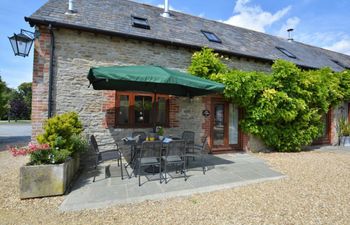 in Folke (FOLOW) Holiday Cottage