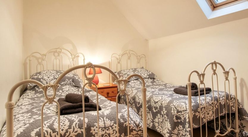 Photo of 3 Bed in Sherborne