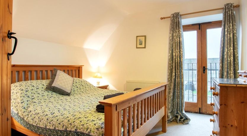 Photo of 3 Bed in Sherborne