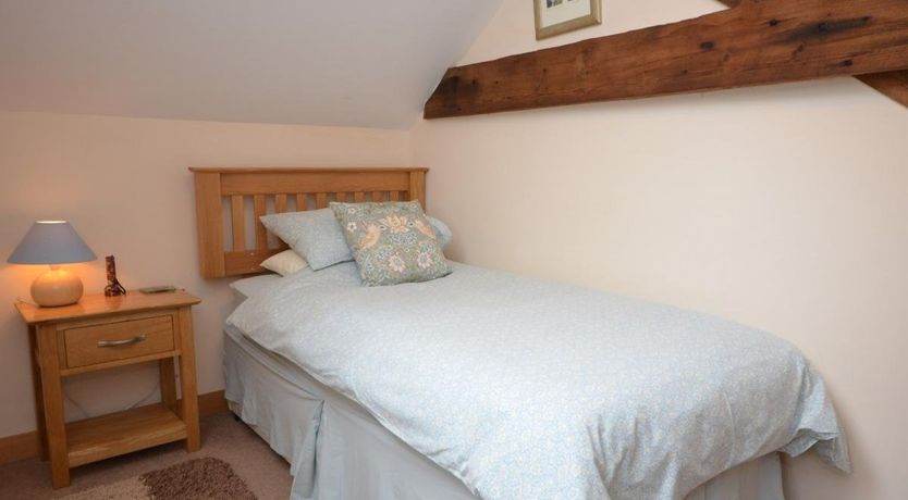 Photo of 2 Bed in Shebbear