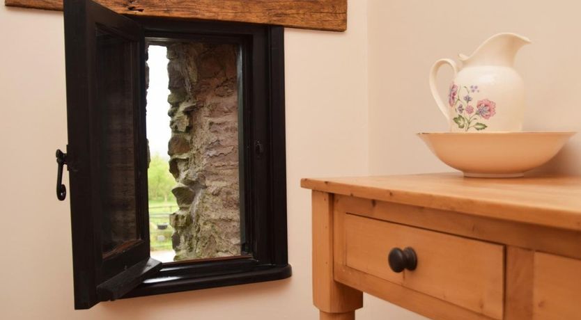 Photo of 2 Bed in Shebbear