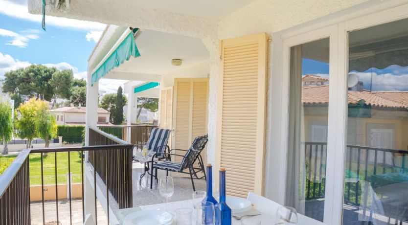 Photo of Los Girasoles