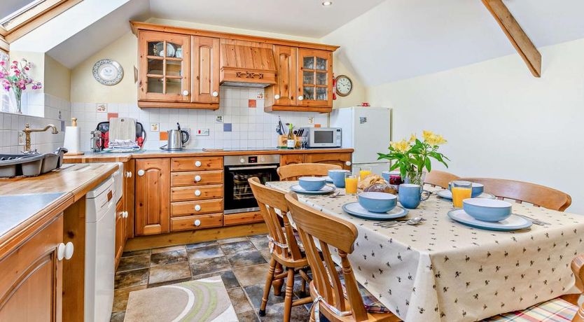 Photo of 3 Bed in Frithelstock