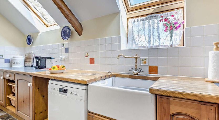 Photo of 3 Bed in Frithelstock