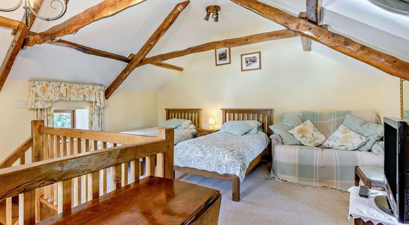 Photo of 3 Bed in Frithelstock