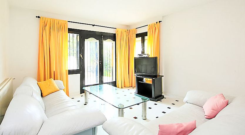 Photo of Isla Bonita