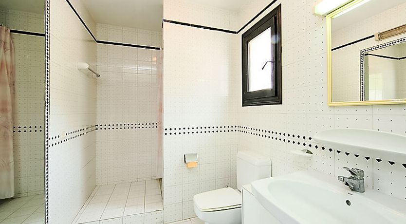 Photo of Isla Bonita