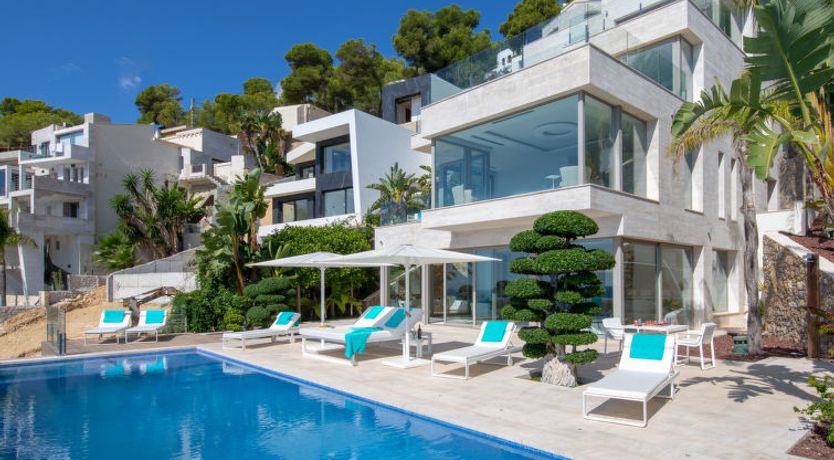 Photo of Emma on the Roc