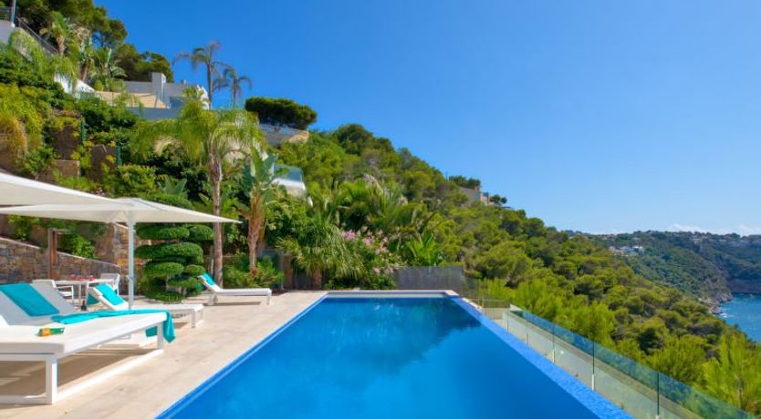 Photo of Emma on the Roc