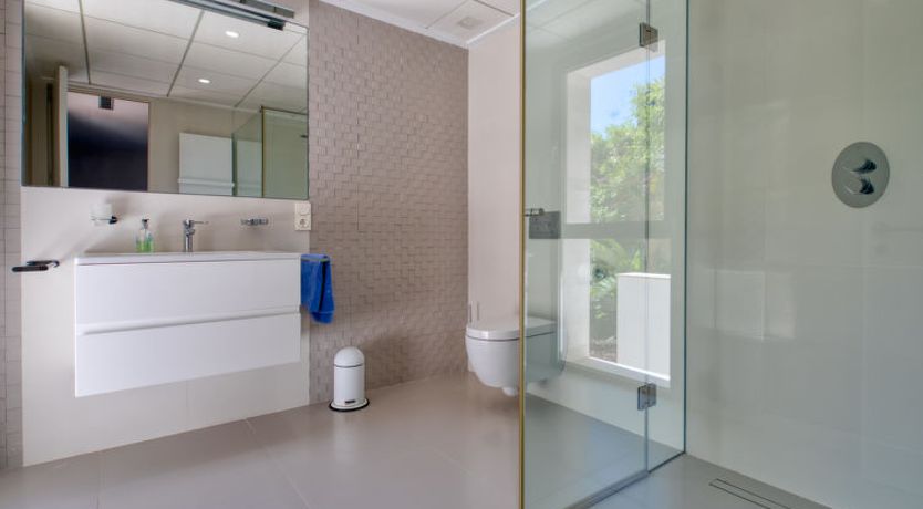 Photo of Emma on the Roc