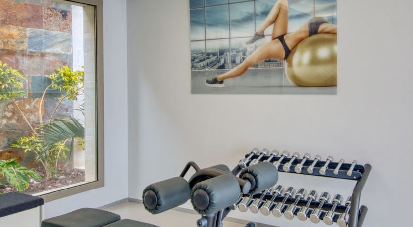 Photo of Emma on the Roc