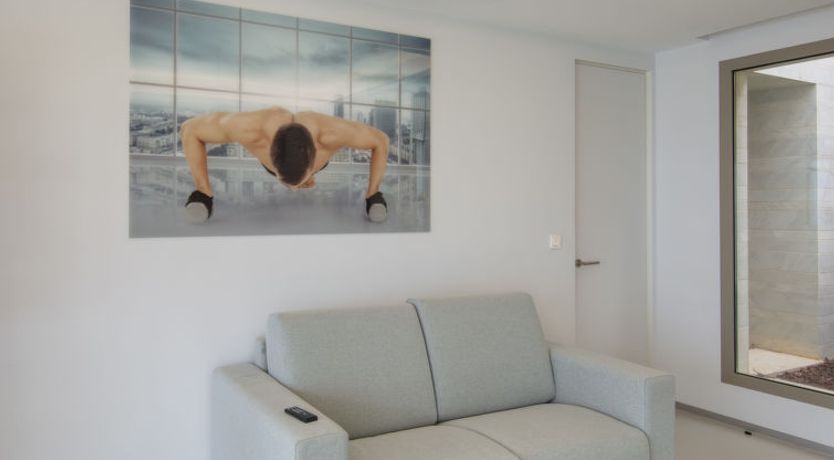 Photo of Emma on the Roc