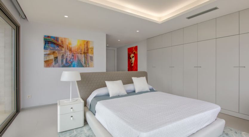 Photo of Emma on the Roc