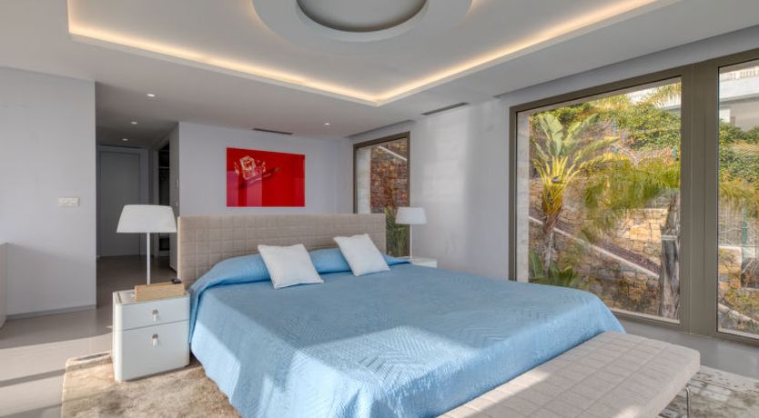 Photo of Emma on the Roc