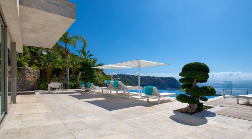 Photo of Emma on the Roc