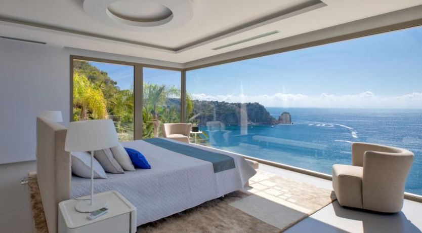 Photo of Emma on the Roc