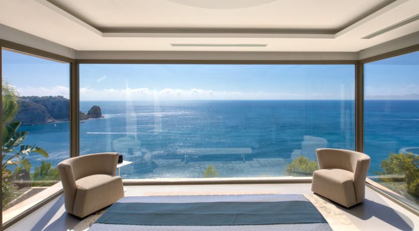 Photo of Emma on the Roc