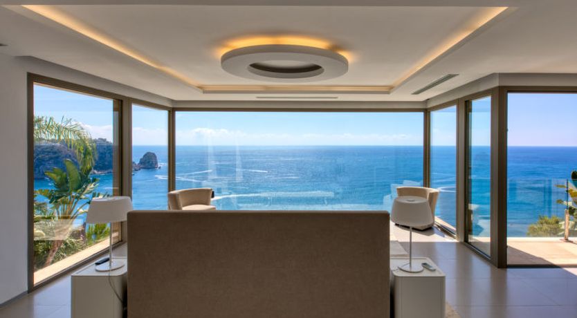 Photo of Emma on the Roc