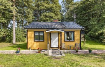 Kjuge Gula Huset Holiday Home